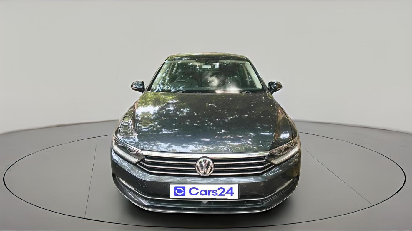 2018 Volkswagen Passat HIGHLINE DSG, Diesel, Automatic, 1,09,807 km, exterior