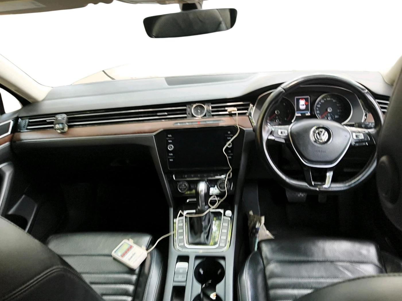 2018 Volkswagen Passat HIGHLINE DSG, Diesel, Automatic, 1,09,807 km, interior