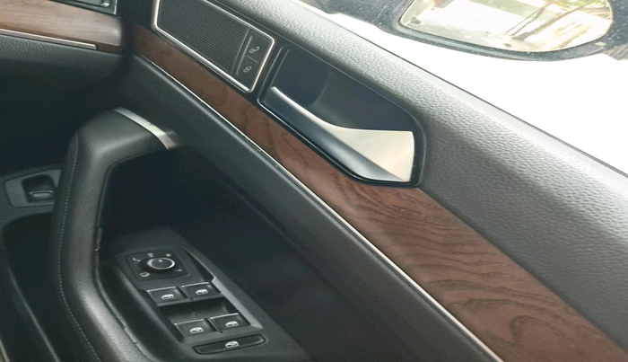 2018 Volkswagen Passat HIGHLINE DSG, Diesel, Automatic, 1,09,806 km, interior
