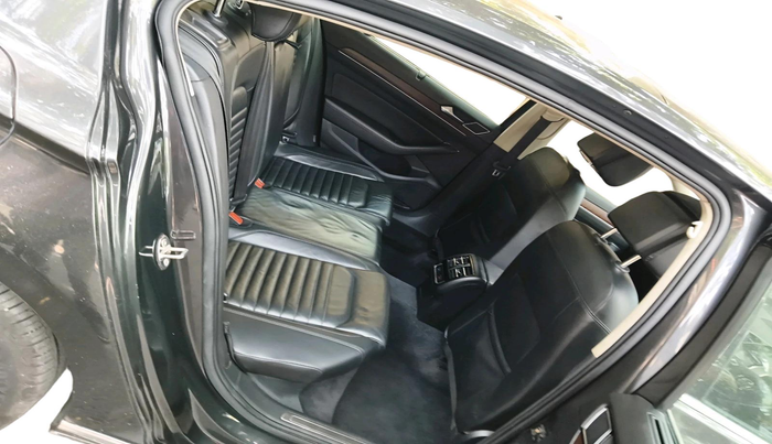 2018 Volkswagen Passat HIGHLINE DSG, Diesel, Automatic, 1,09,806 km, interior