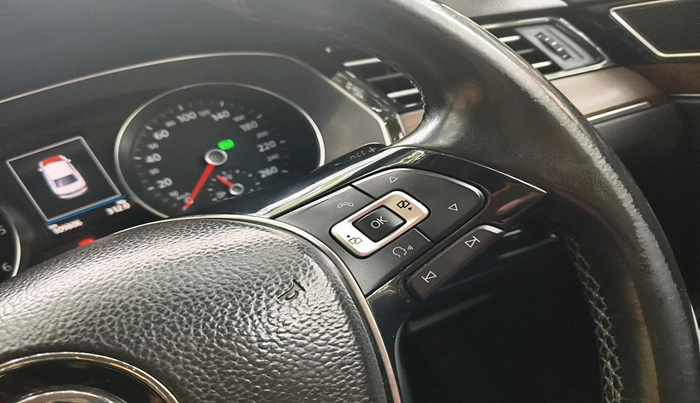 2018 Volkswagen Passat HIGHLINE DSG, Diesel, Automatic, 1,09,806 km, interior