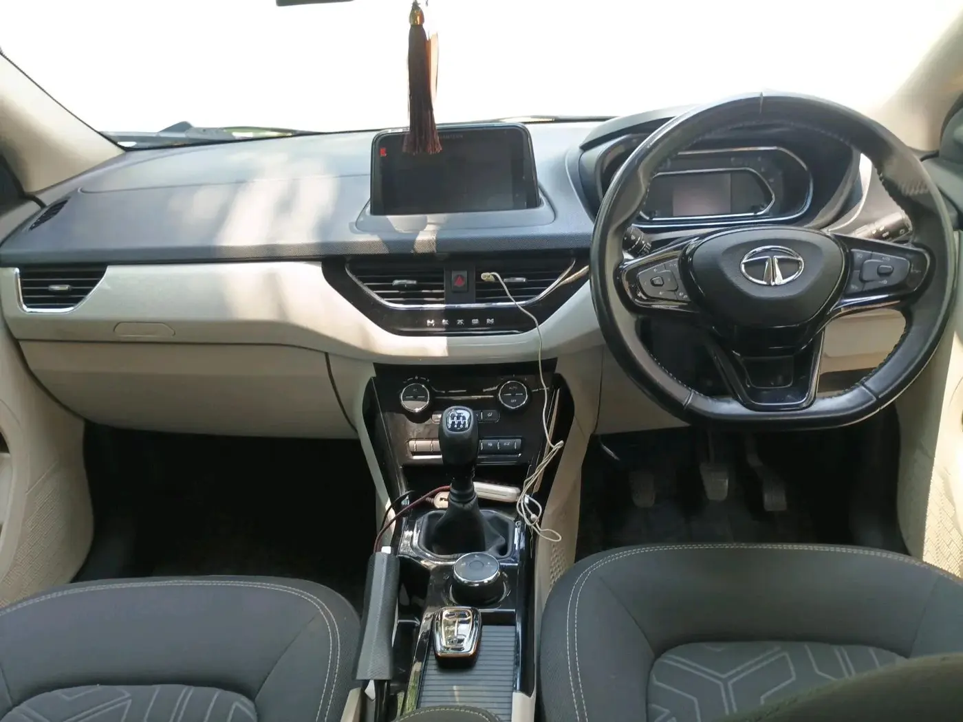 2022 Tata NEXON XZ PLUS (HS) PETROL, Petrol, Manual, 25,946 km, interior