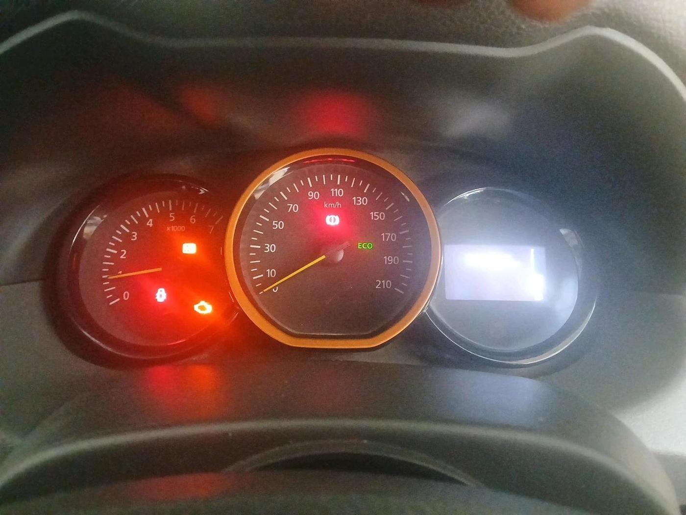 2016 Renault Duster 85 PS RXL DIESEL, Diesel, Manual, 55,422 km, interior