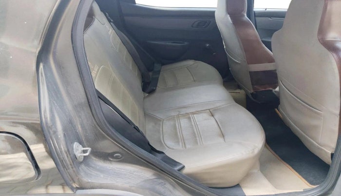 2016 Renault Kwid RXL, Petrol, Manual, 97,770 km, interior