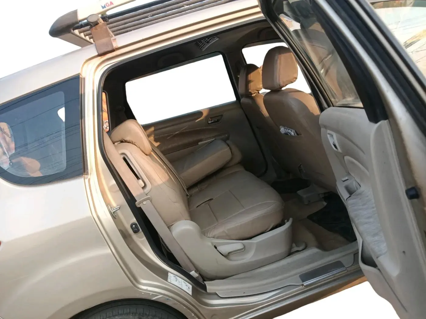 2012 Maruti Ertiga ZXI, Petrol, Manual, 1,79,370 km, interior