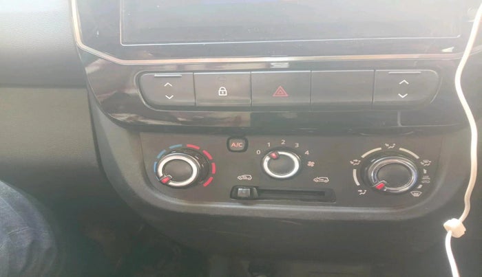 2025 Renault Kwid RXL(O) 1.0L AMT, Petrol, Automatic, 7,969 km, interior