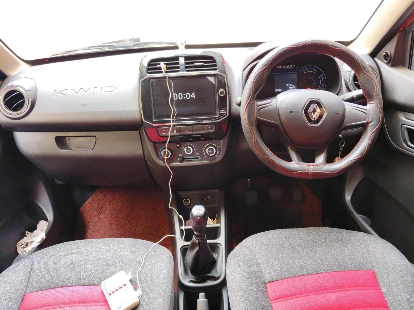 2024 Renault Kwid RXL(O) 1.0L, Petrol, Manual, 9,444 km, interior