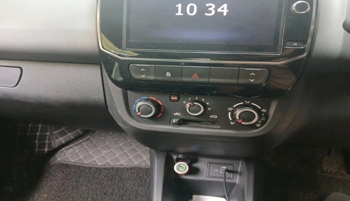 2022 Renault Kwid RXT 1.0 AMT (O), Petrol, Automatic, 28,689 km, interior