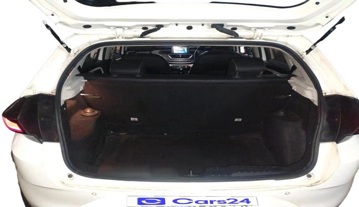 2022 Tata ALTROZ XZ PLUS PETROL, Petrol, Manual, 52,681 km, exterior