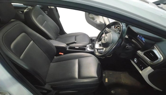 2022 Tata ALTROZ XZ PLUS PETROL, Petrol, Manual, 52,681 km, interior