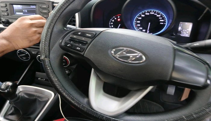 2020 Hyundai VENUE S 1.2, Petrol, Manual, 45,838 km, interior