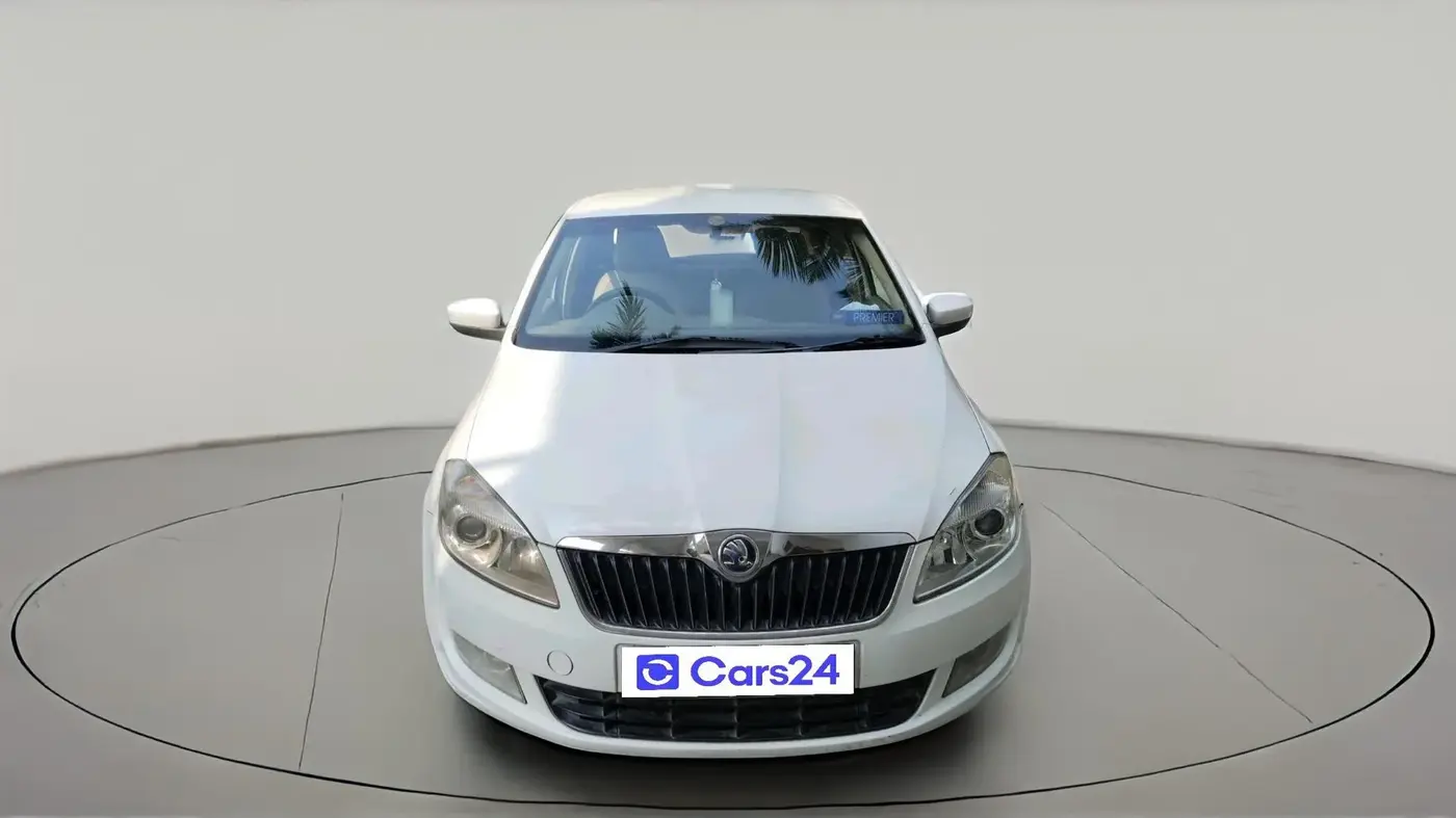 2015 Skoda Rapid 1.5 TDI CR ELEGANCE AT, Diesel, Automatic, 1,65,396 km, exterior