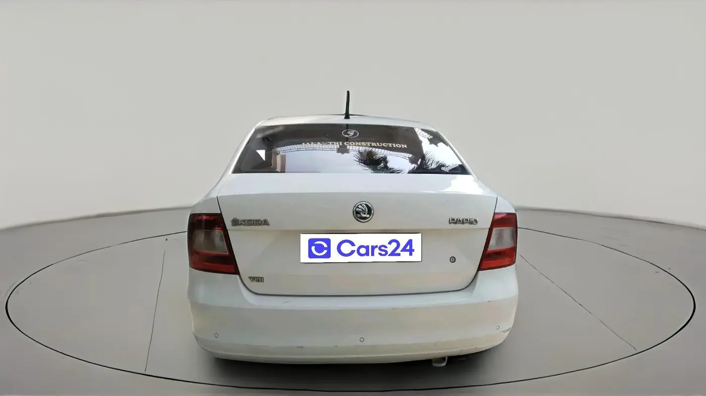 2015 Skoda Rapid 1.5 TDI CR ELEGANCE AT, Diesel, Automatic, 1,65,396 km, exterior