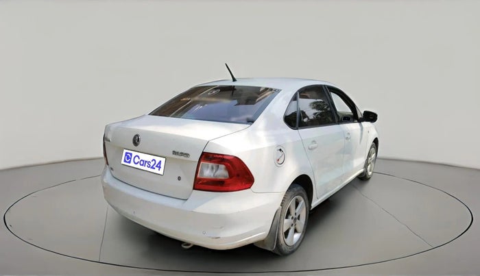 2015 Skoda Rapid 1.5 TDI CR ELEGANCE AT, Diesel, Automatic, 1,65,396 km, exterior