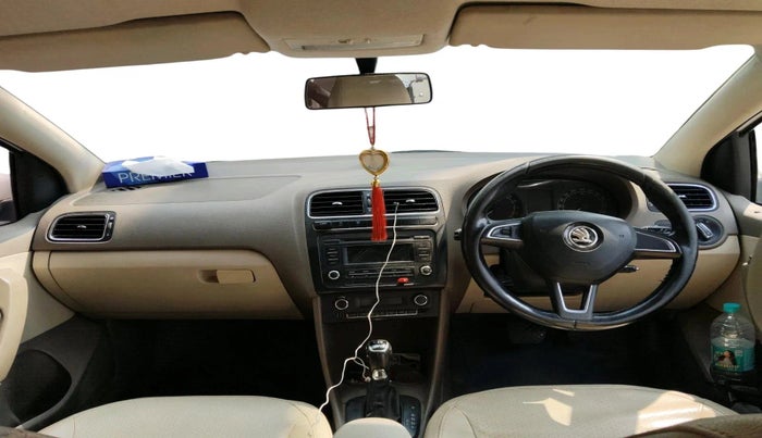 2015 Skoda Rapid 1.5 TDI CR ELEGANCE AT, Diesel, Automatic, 1,65,396 km, interior