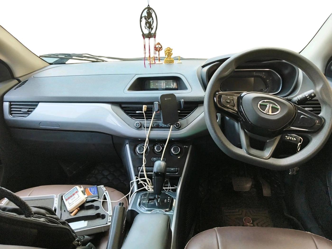 2021 Tata NEXON XMA SUNROOF PETROL, Petrol, Automatic, 75,140 km, interior