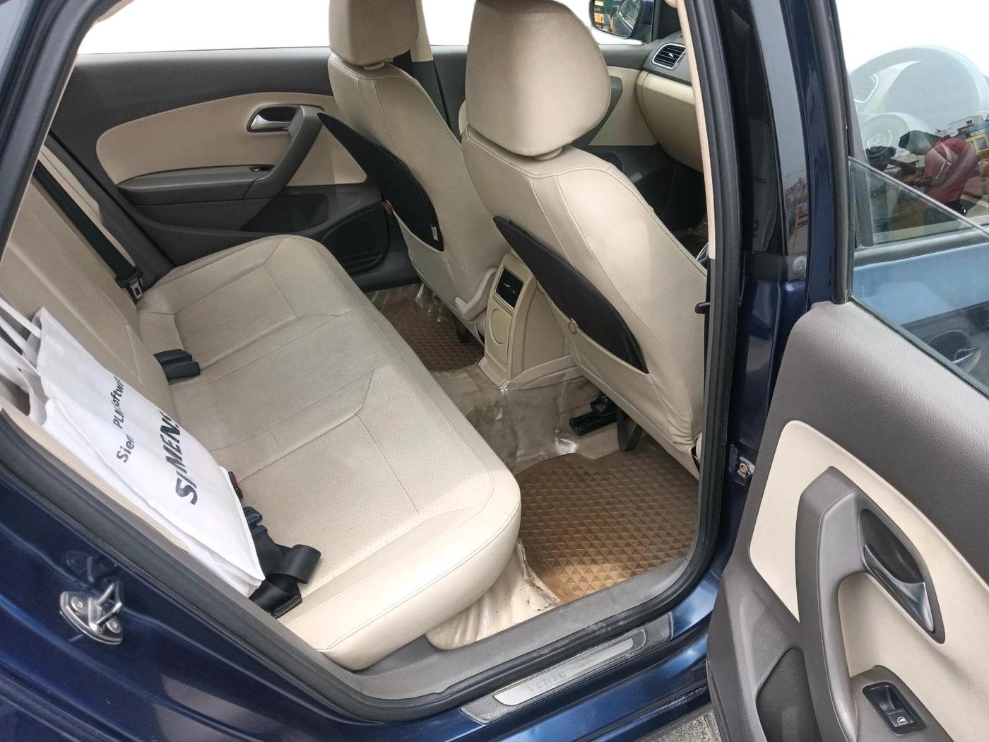 2012 Volkswagen Vento HIGHLINE DIESEL 1.6, Diesel, Manual, 1,69,856 km, interior