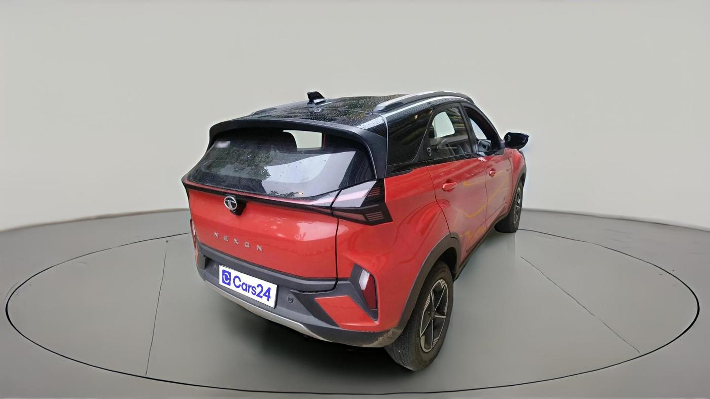 2023 Tata NEXON FEARLESS + SUNROOF DCA DUAL TONE 1.2 PETROL, Petrol, Automatic, 12,756 km, exterior