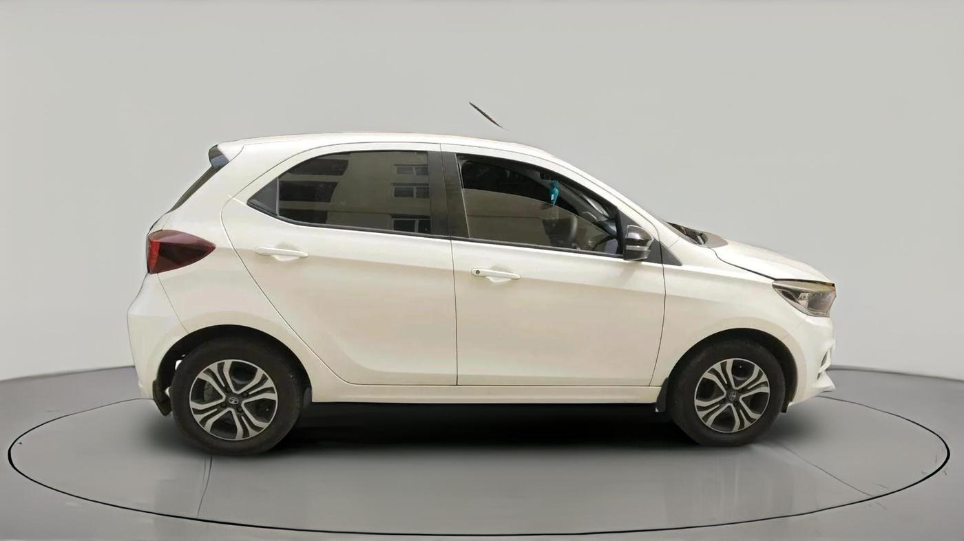 2023 Tata Tiago XT PETROL, Petrol, Manual, 12,512 km, exterior
