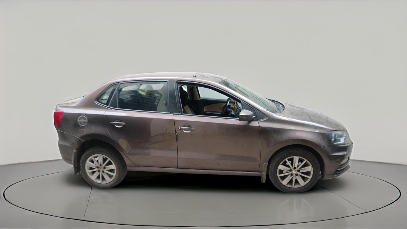 2017 Volkswagen Ameo HIGHLINE1.2L, Petrol, Manual, 75,368 km, exterior
