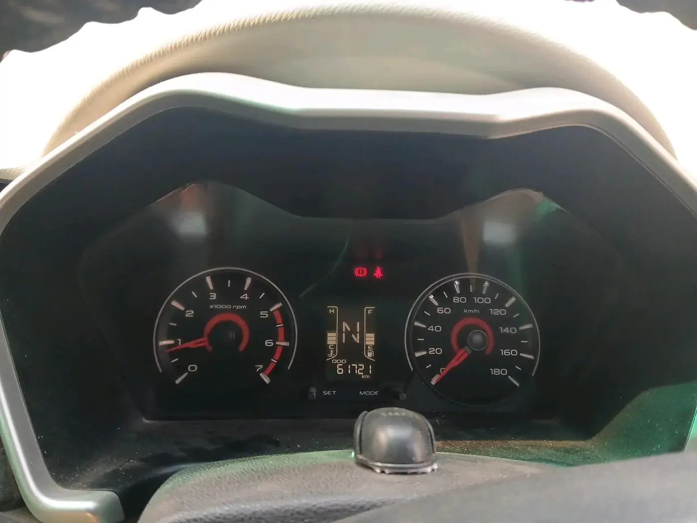 2017 Mahindra Kuv100 K8 6 STR, Petrol, Manual, 65,000 km, interior