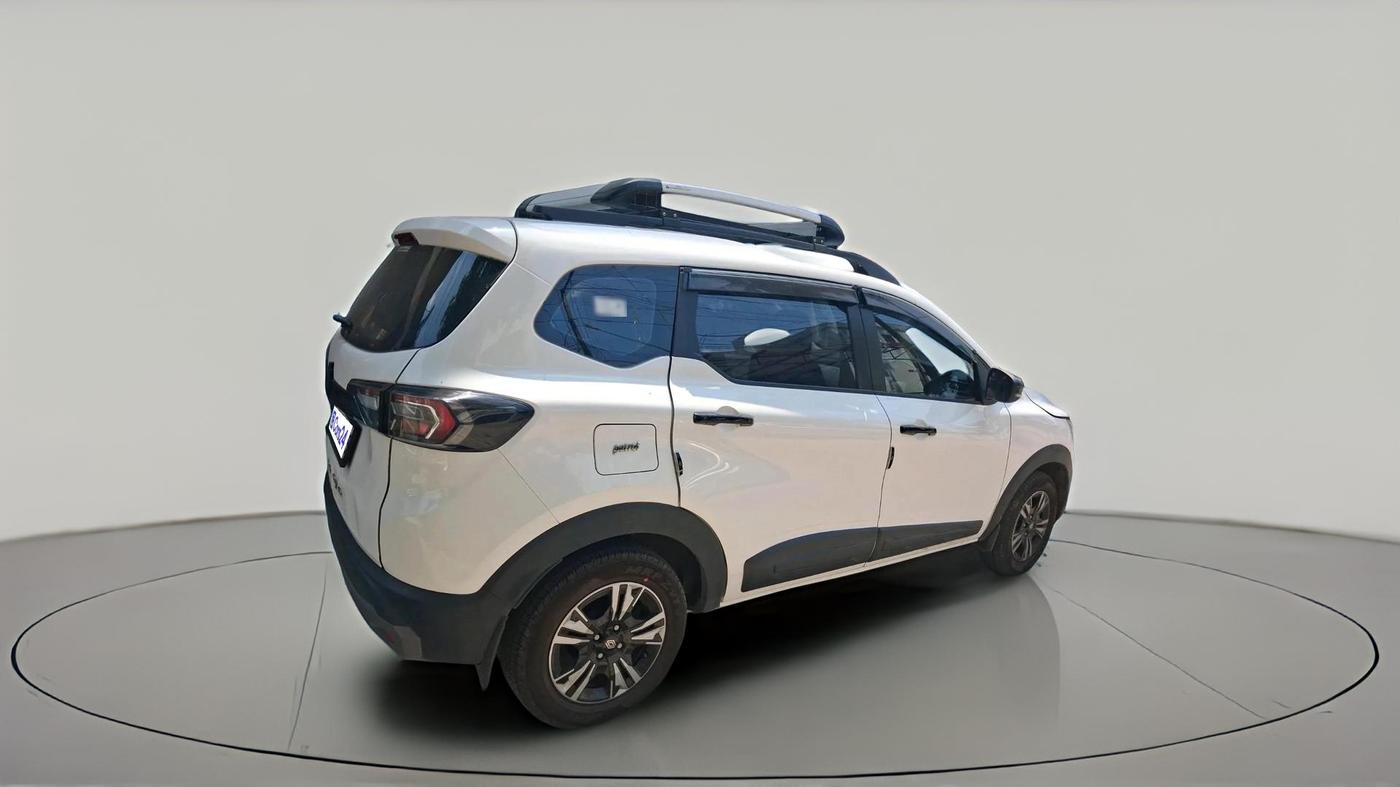 2025 Renault TRIBER Emotion, Petrol, Manual, 12,000 km, exterior