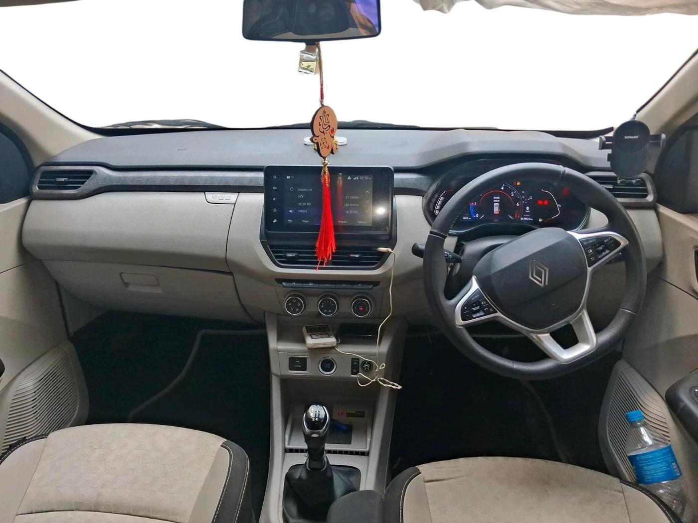 2025 Renault TRIBER Emotion, Petrol, Manual, 12,000 km, interior