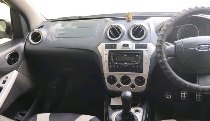 2012 Ford Figo TITANIUM 1.4 DIESEL, Diesel, Manual, 1,77,852 km, interior