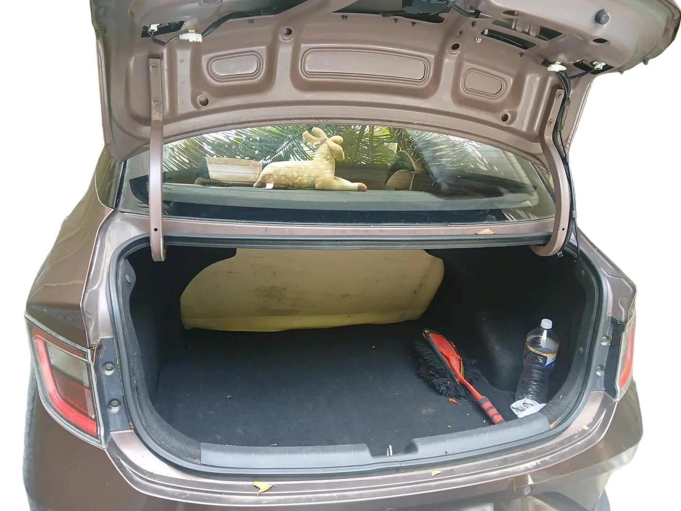 2020 Hyundai AURA SX 1.2, Petrol, Manual, 35,811 km, exterior
