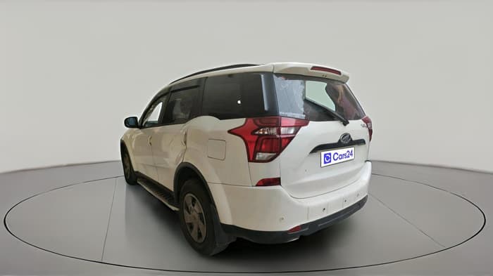 2020 Mahindra XUV500 W7, Diesel, Manual, 85,343 km, exterior