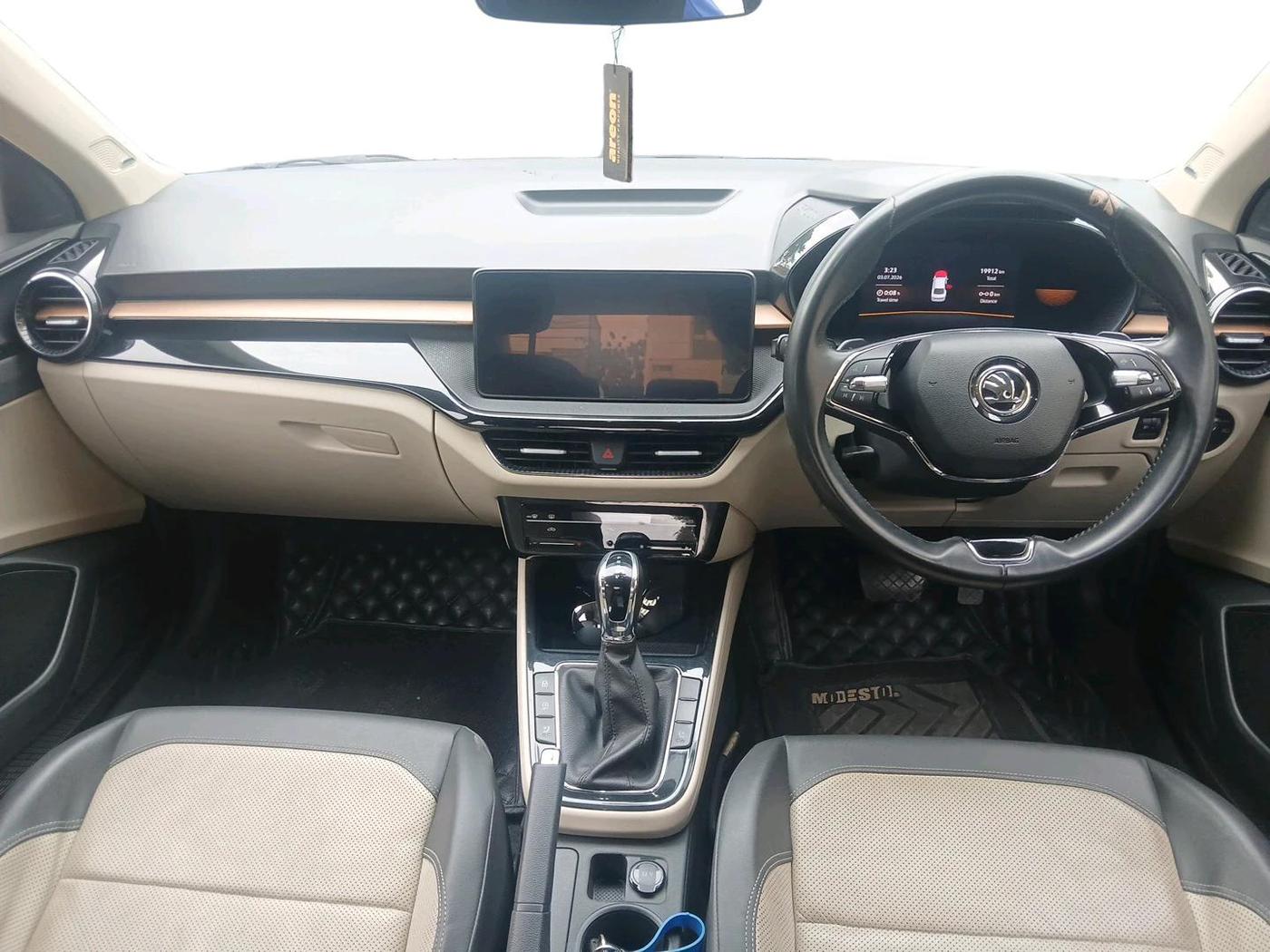 2022 Skoda SLAVIA STYLE 1.5L TSI DSG, Petrol, Automatic, 19,912 km, interior