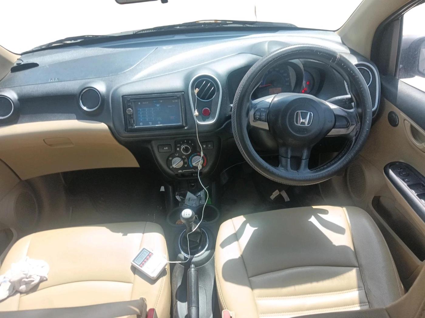 2015 Honda Mobilio 1.5L I-VTEC V, Petrol, Manual, 1,15,751 km, interior