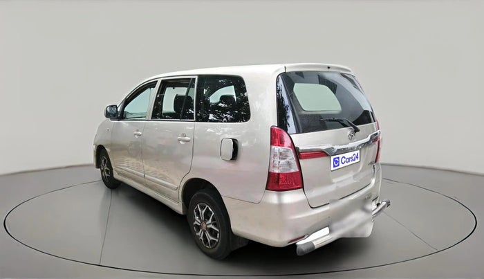 2015 Toyota Innova 2.5 GX 8 STR, Diesel, Manual, 2,12,471 km, exterior