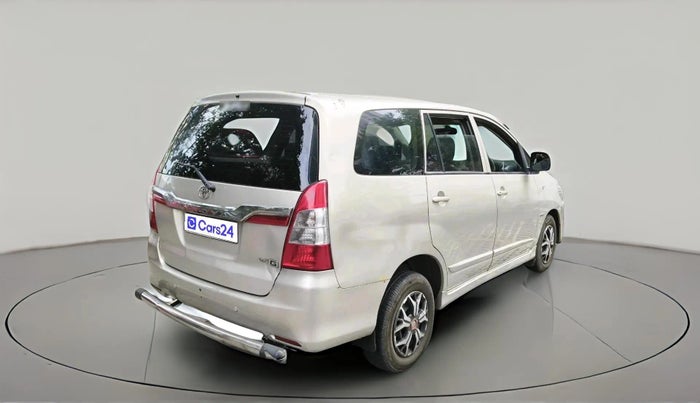 2015 Toyota Innova 2.5 GX 8 STR, Diesel, Manual, 2,12,471 km, exterior