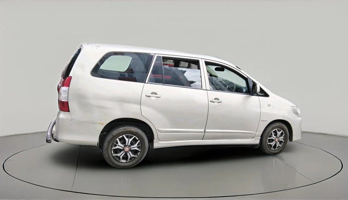 2015 Toyota Innova 2.5 GX 8 STR, Diesel, Manual, 2,12,471 km, exterior