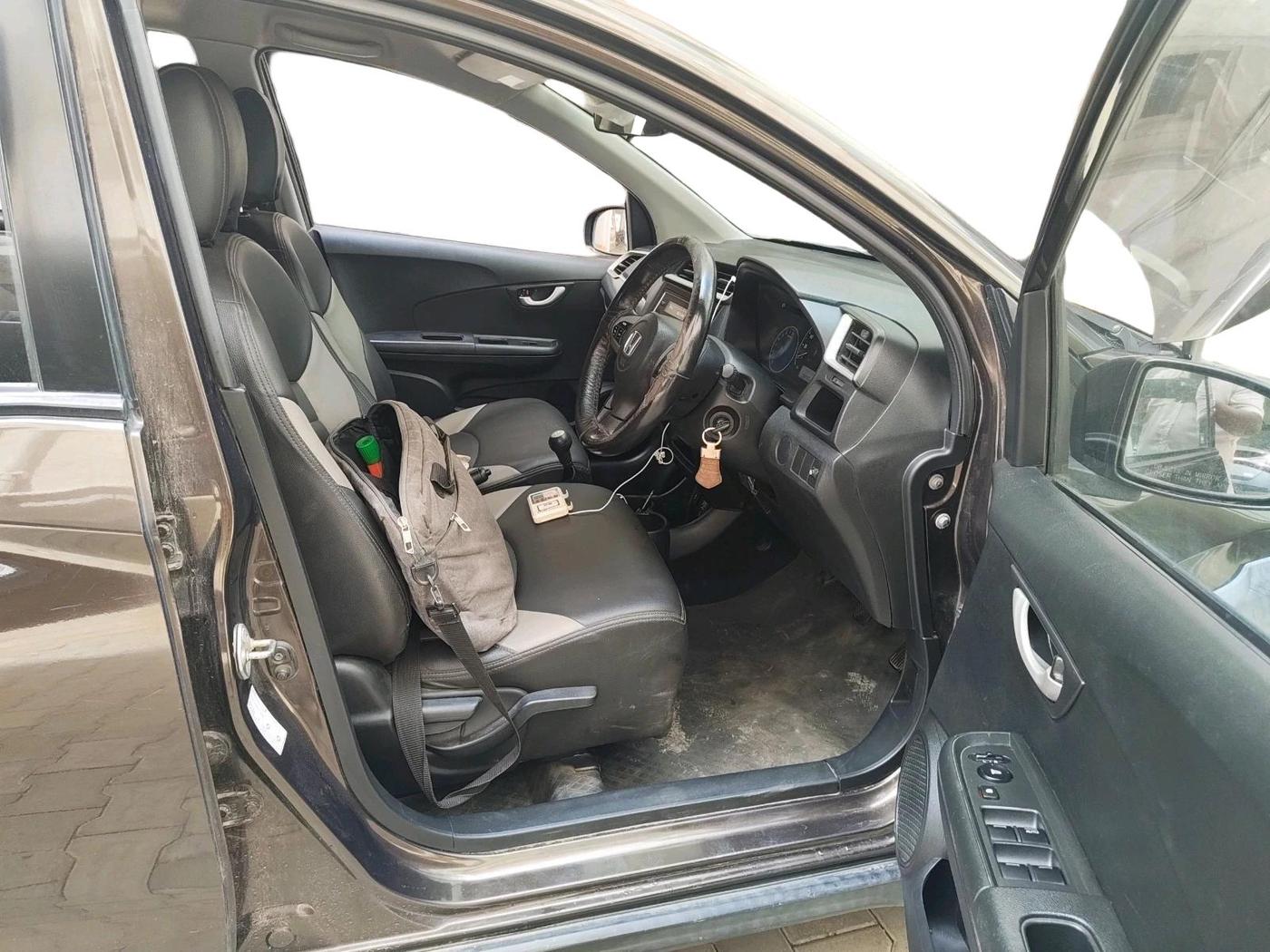 2017 Honda BR-V 1.5L I-VTEC S, Petrol, Manual, 88,432 km, interior