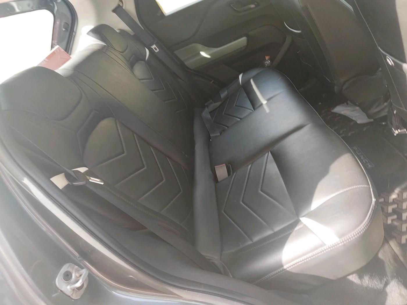 2022 Tata PUNCH ADVENTURE AMT, Petrol, Automatic, 44,871 km, interior