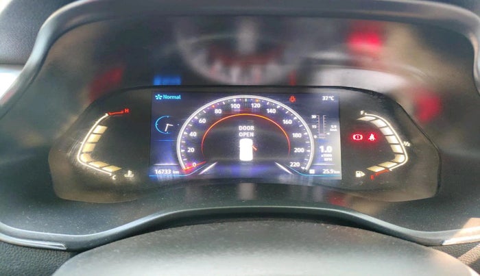 2024 Renault Kiger RXZ MT, Petrol, Manual, 16,733 km, interior