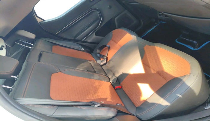 2024 Renault Kiger RXZ MT, Petrol, Manual, 16,733 km, interior