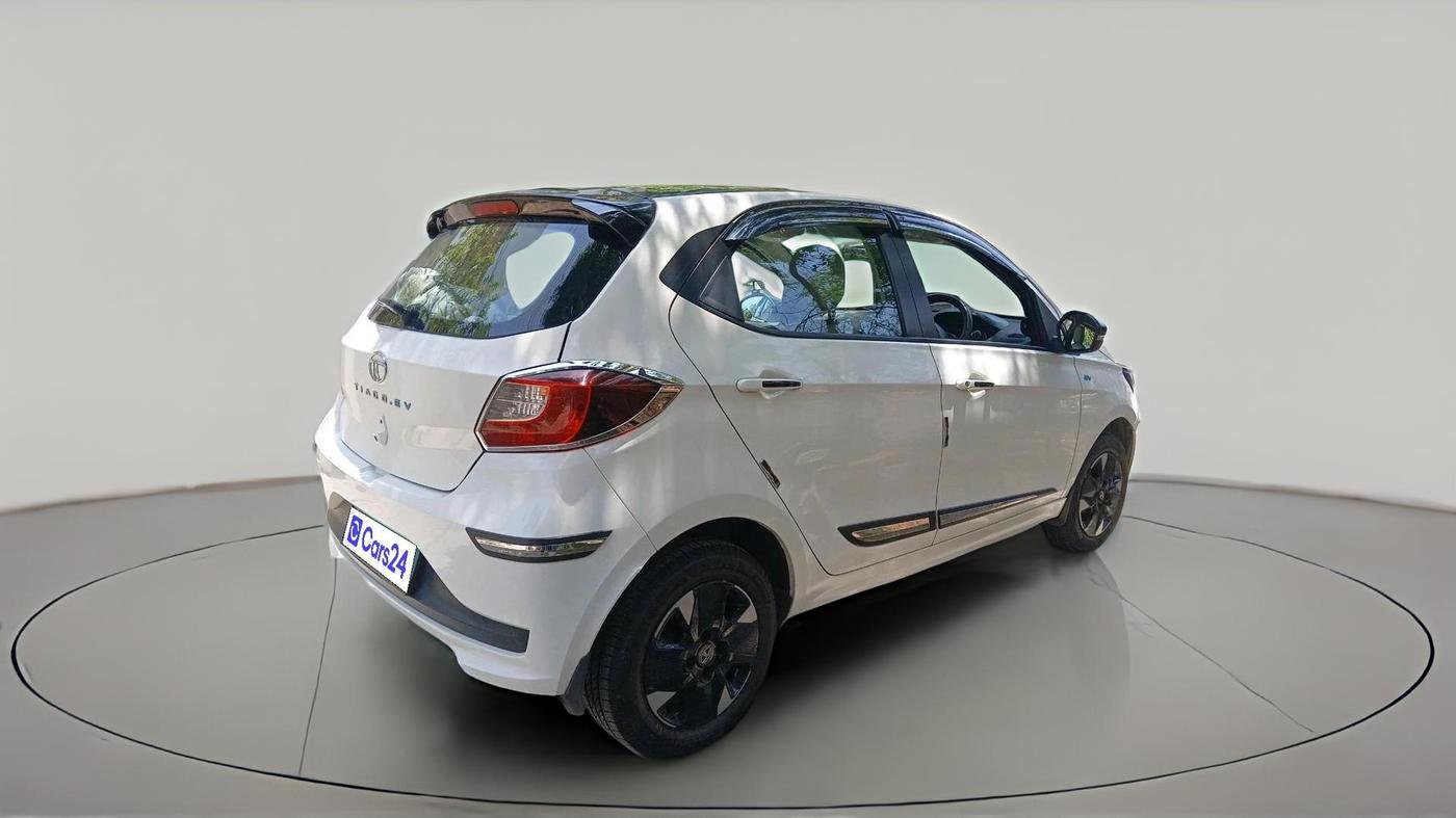 2023 Tata TIAGO EV XZ PLUS TECH LUX LONG RANGE, Electric, Automatic, 43,596 km, exterior