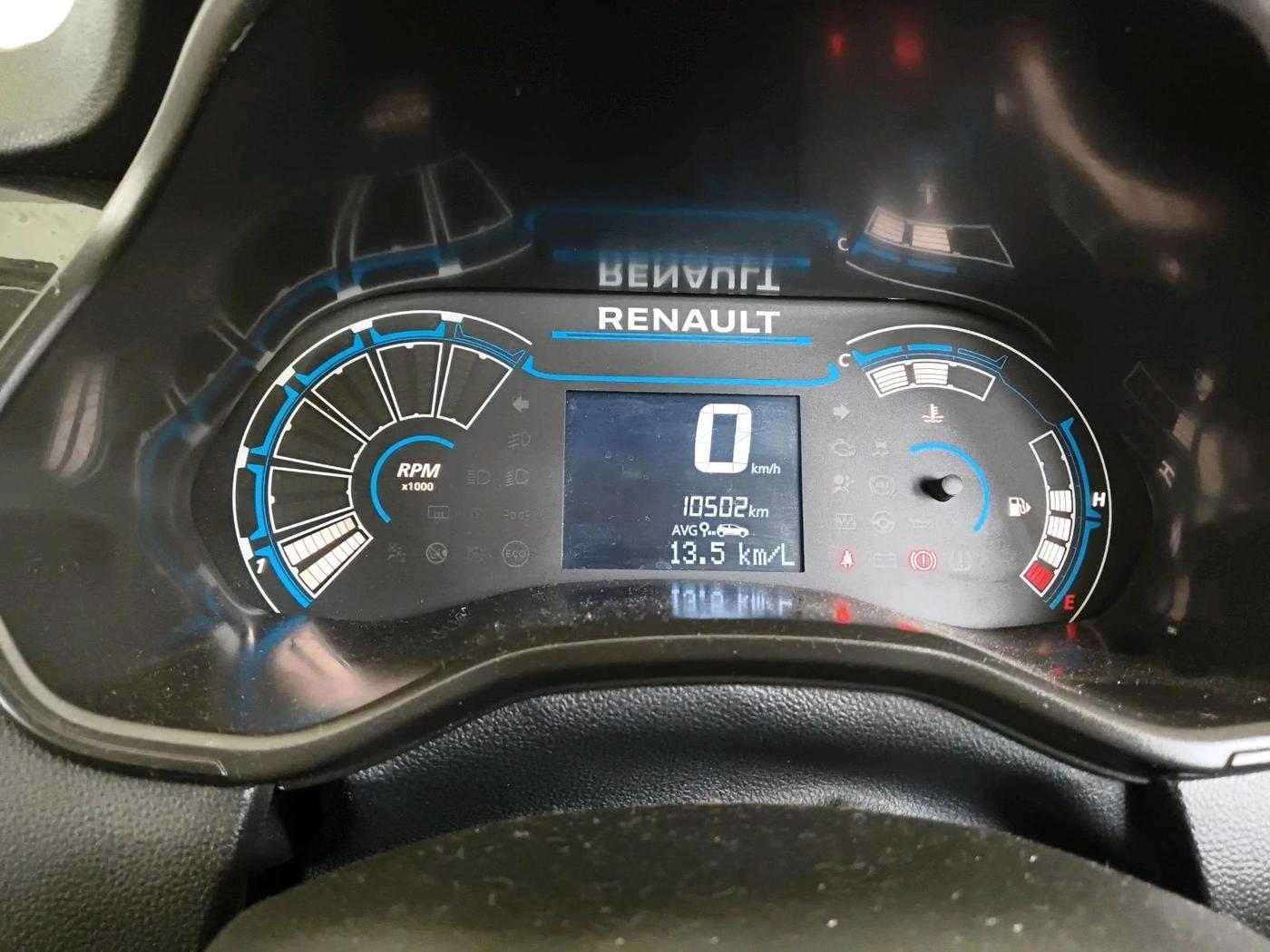 2021 Renault TRIBER RXT, Petrol, Manual, 10,502 km, interior