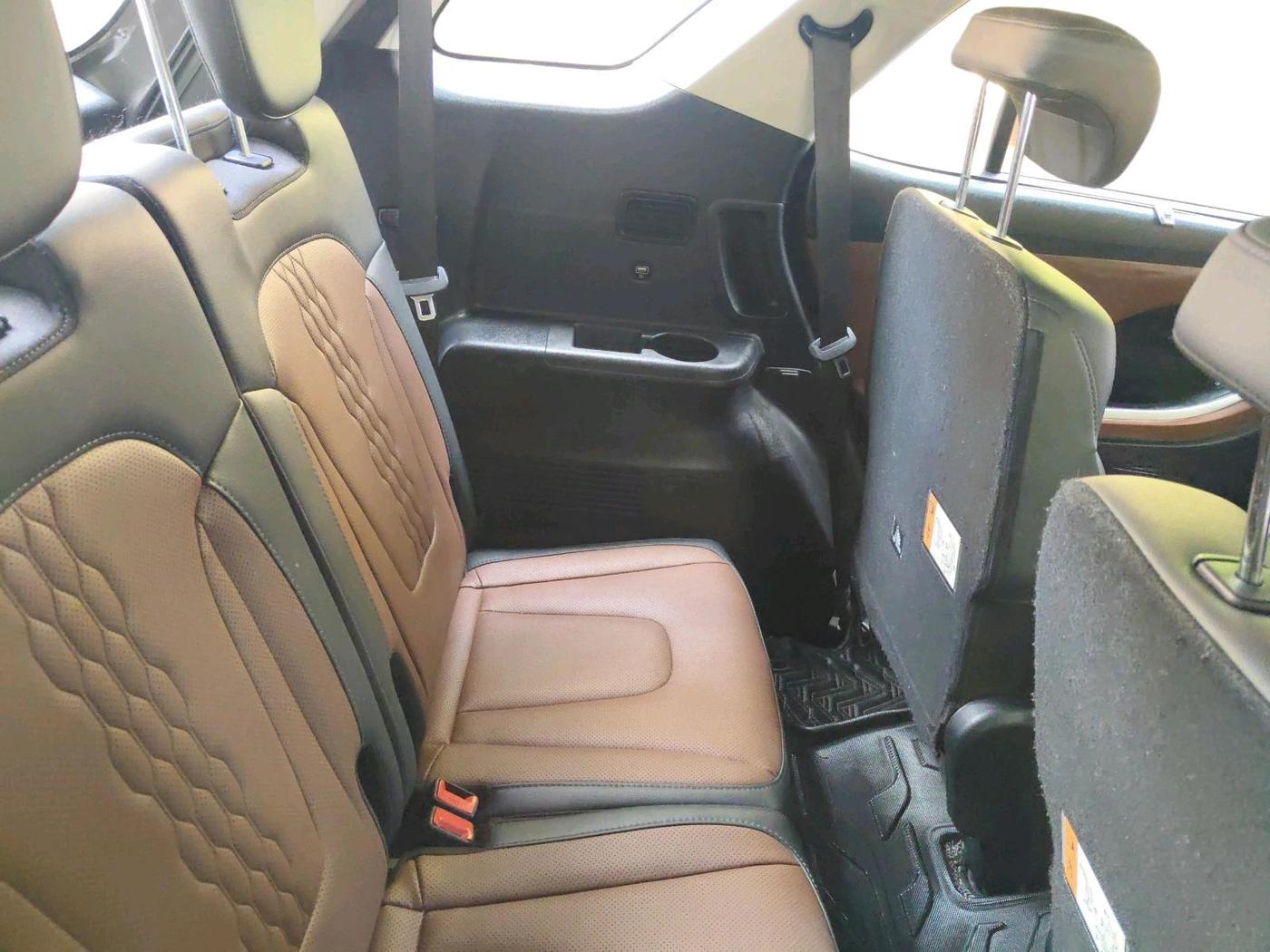 2022 Hyundai ALCAZAR 2.0 SIGNATURE (O) AT 6STR, Petrol, Automatic, 16,327 km, interior