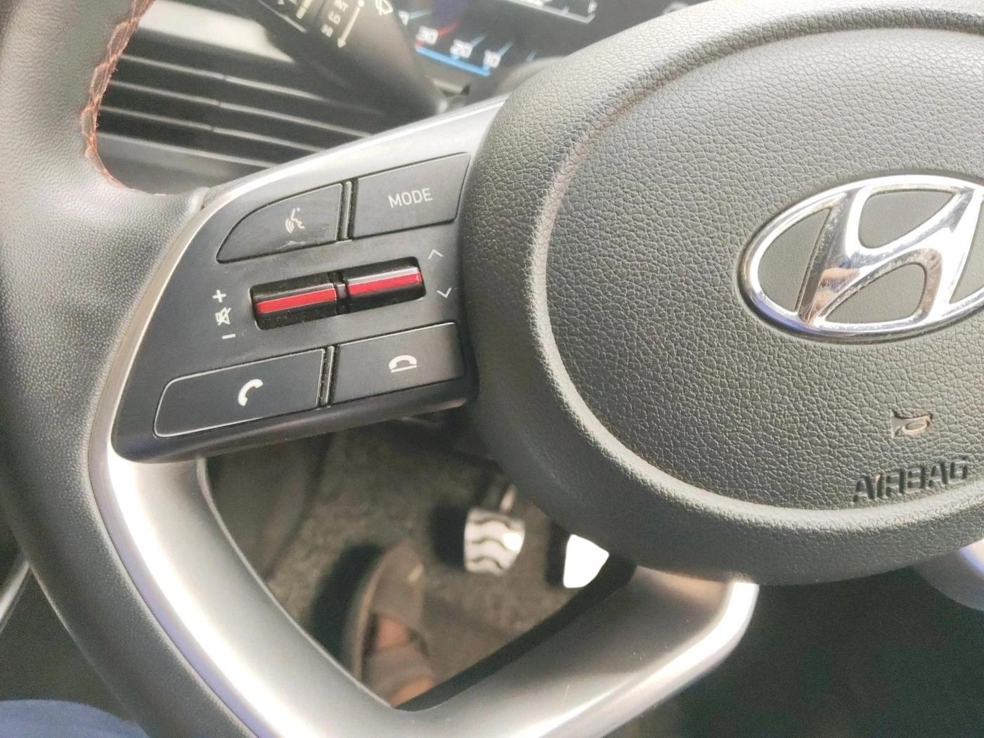 2021 Hyundai NEW I20 Asta 1.0 GDI Turbo IMT, Petrol, Manual, 40,983 km, interior