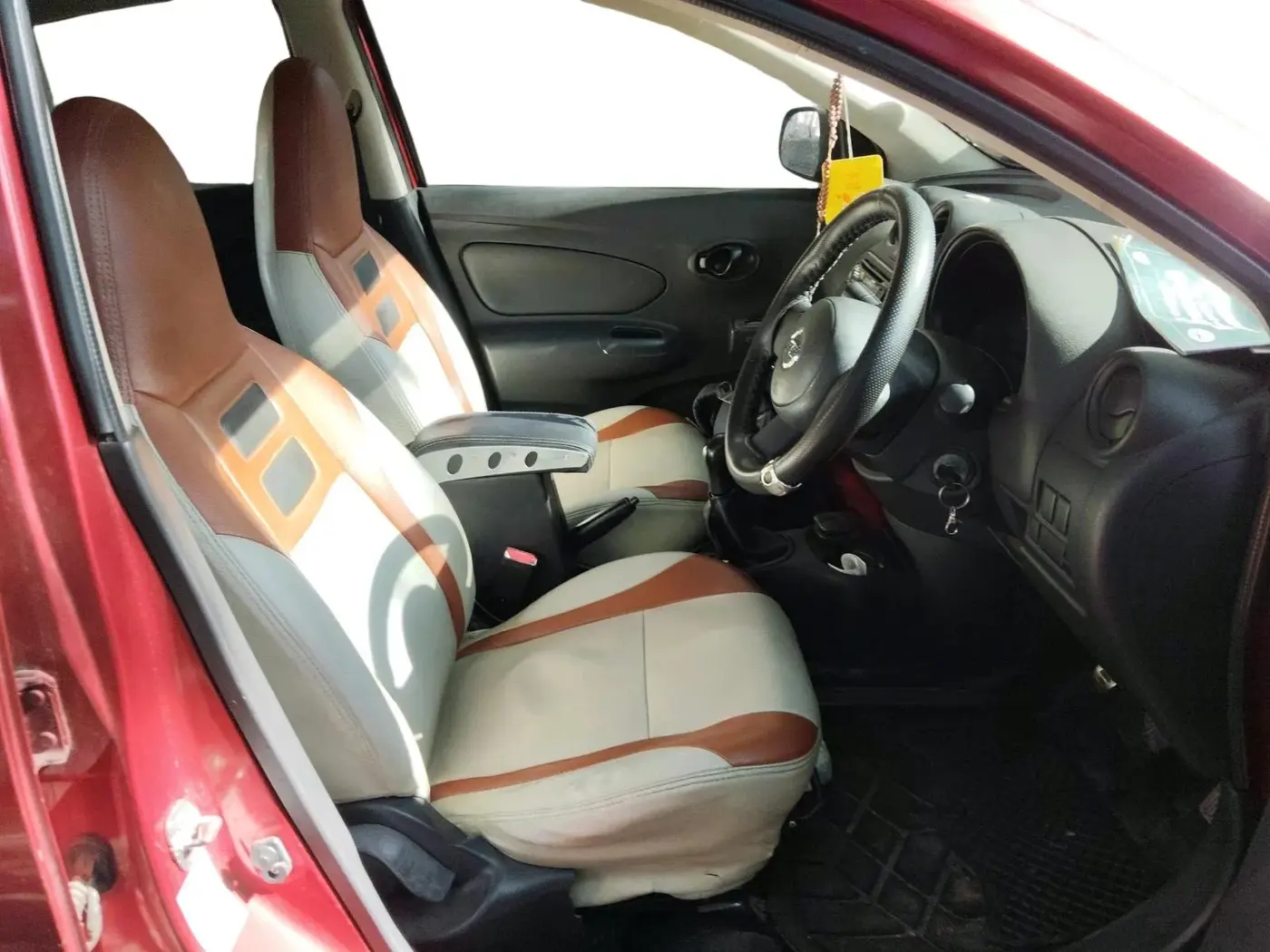 2013 Nissan Sunny XE, Petrol, Manual, 14,129 km, interior