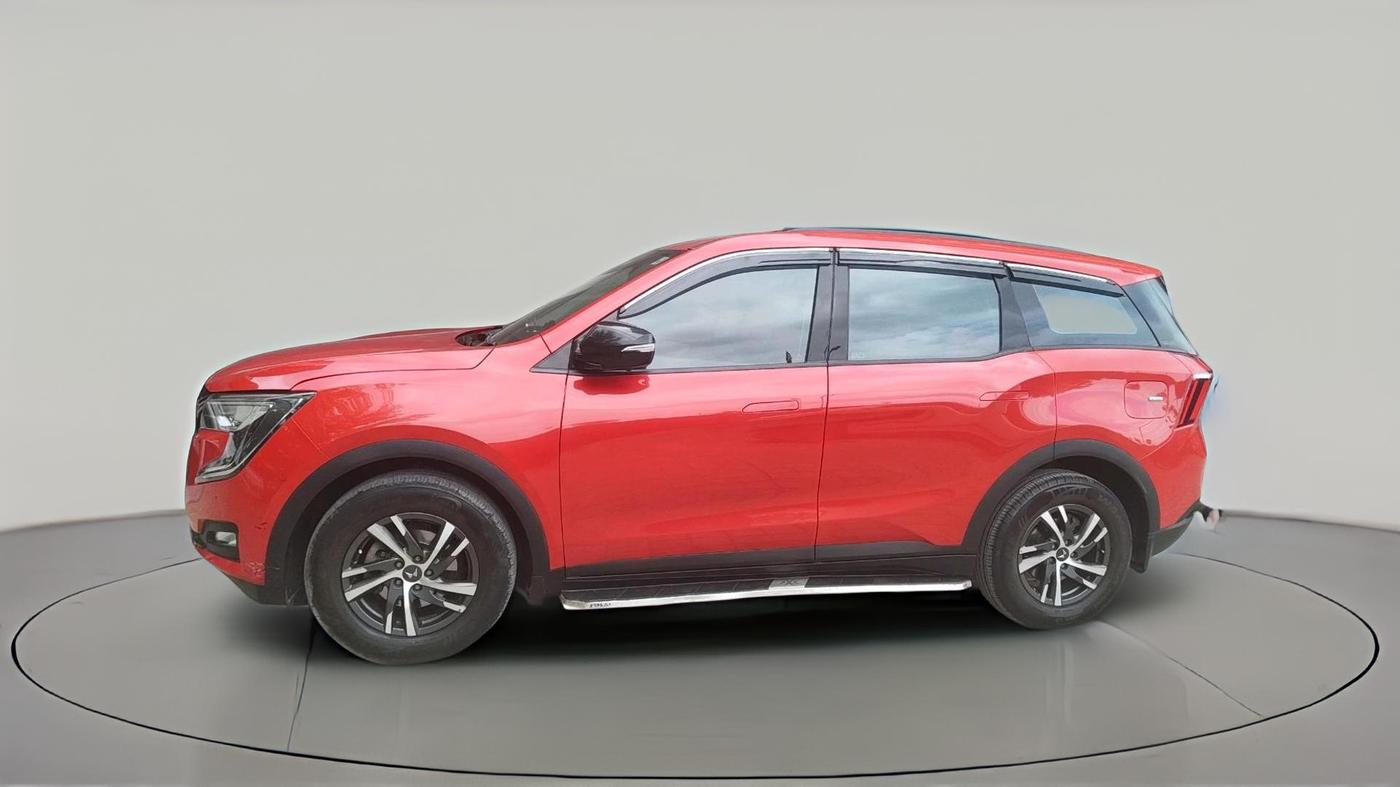 2022 Mahindra XUV700 AX 5 P MT 7 STR, Petrol, Manual, 18,945 km, exterior