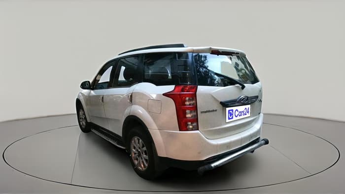 2016 Mahindra XUV500 W10, Diesel, Manual, 1,14,992 km, exterior