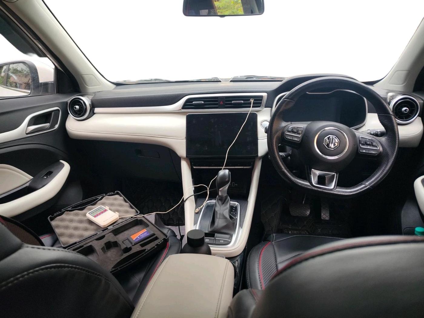 2023 MG ASTOR SMART 1.5 CVT, Petrol, Automatic, 49,376 km, interior