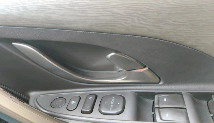 2012 Mahindra XUV500 W8 AWD, Diesel, Manual, 96,165 km, interior