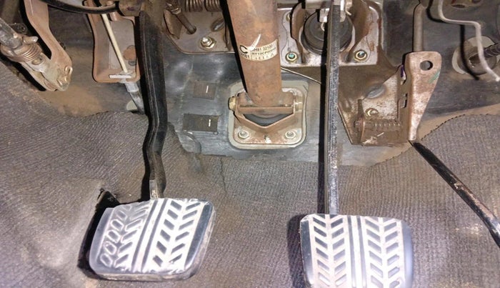 2004 Ford Endeavour XLT 4X2 MT, Diesel, Manual, 2,28,993 km, interior