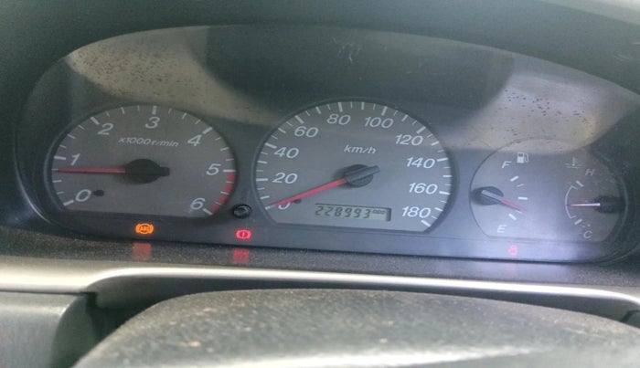 2004 Ford Endeavour XLT 4X2 MT, Diesel, Manual, 2,28,993 km, interior